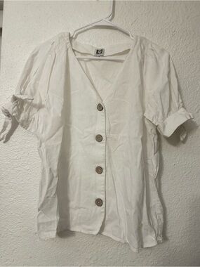 Anne Klein White Short Sleeve Button Front Top